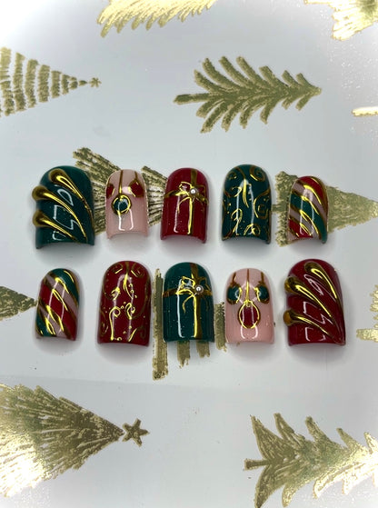 Classic Christmas press on nails